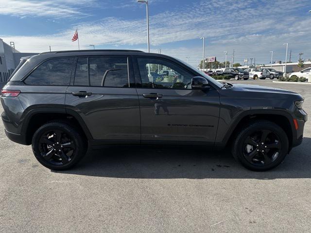 new 2025 Jeep Grand Cherokee car, priced at $39,912