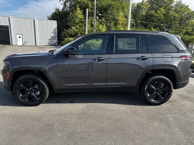 new 2025 Jeep Grand Cherokee car, priced at $39,912