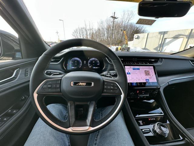 new 2025 Jeep Grand Cherokee car, priced at $45,997