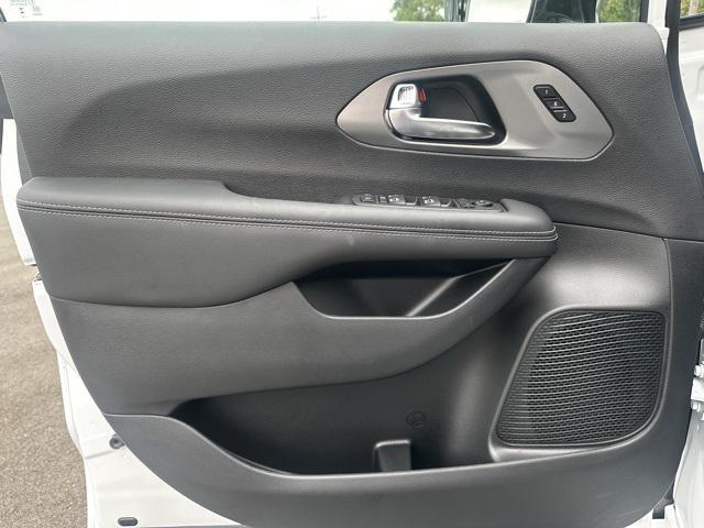 new 2026 Chrysler Pacifica car, priced at $48,429