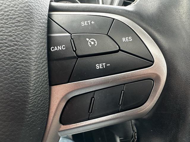 used 2021 Jeep Cherokee car, priced at $19,195