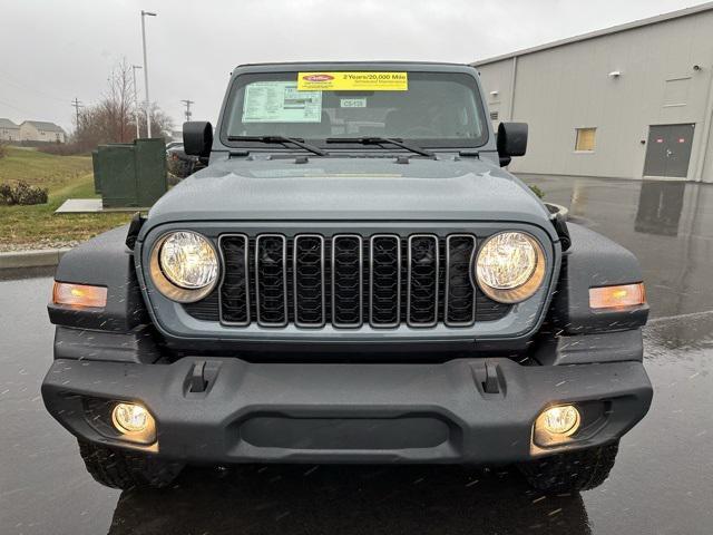 new 2025 Jeep Wrangler car, priced at $43,532