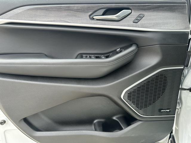 used 2021 Jeep Grand Cherokee L car, priced at $29,195