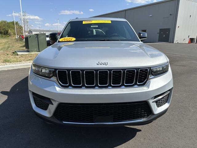 new 2025 Jeep Grand Cherokee car, priced at $41,094