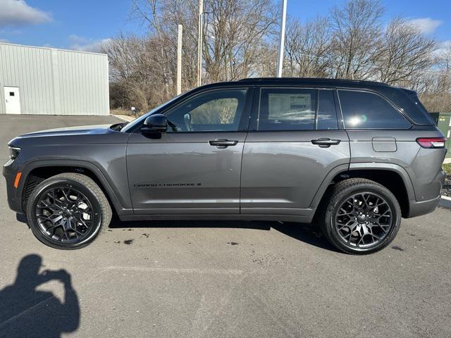 new 2025 Jeep Grand Cherokee car, priced at $66,290