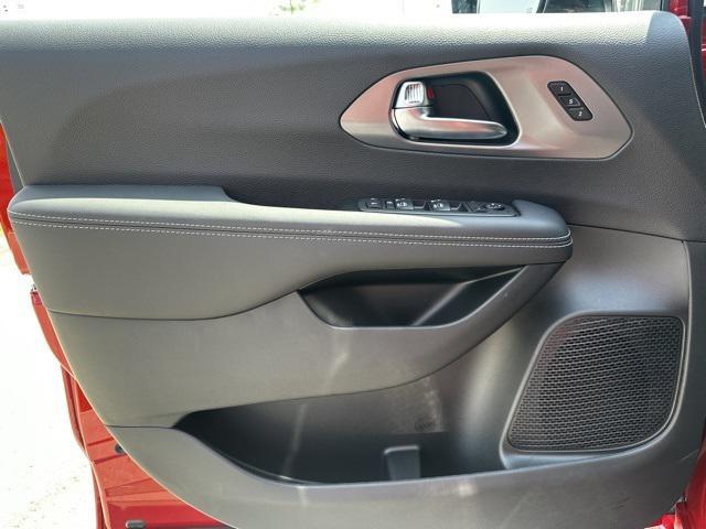 new 2026 Chrysler Pacifica car, priced at $44,179