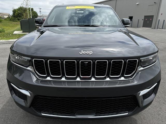 new 2025 Jeep Grand Cherokee car, priced at $48,273