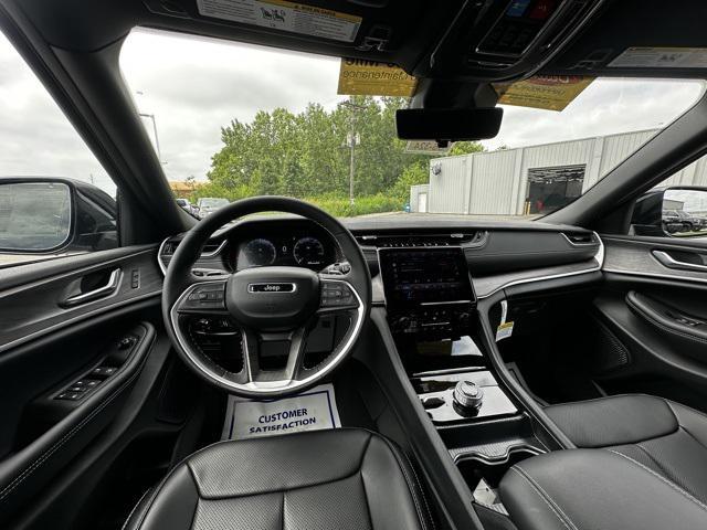 new 2025 Jeep Grand Cherokee car, priced at $48,273