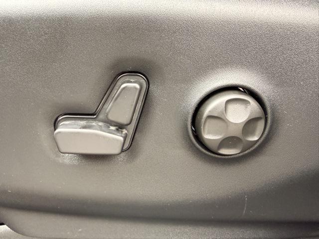 new 2026 Chrysler Pacifica car, priced at $44,080