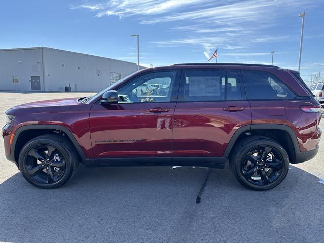 new 2025 Jeep Grand Cherokee car, priced at $43,575