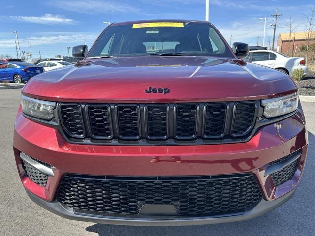 new 2025 Jeep Grand Cherokee car, priced at $43,575