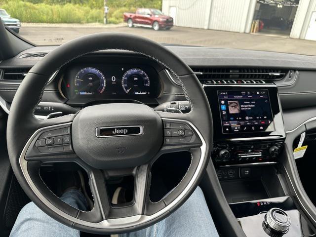 new 2025 Jeep Grand Cherokee car, priced at $44,876