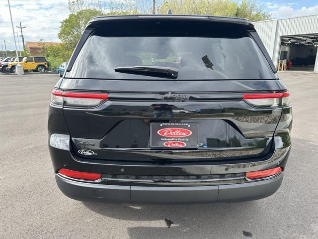 new 2025 Jeep Grand Cherokee car, priced at $44,876