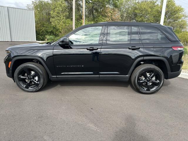 new 2025 Jeep Grand Cherokee car, priced at $44,876