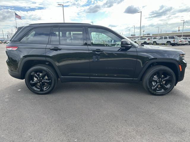 new 2025 Jeep Grand Cherokee car, priced at $44,876