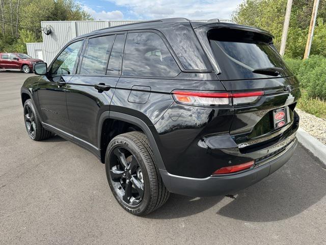 new 2025 Jeep Grand Cherokee car, priced at $44,876