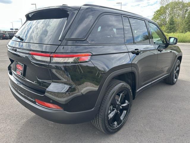 new 2025 Jeep Grand Cherokee car, priced at $44,876