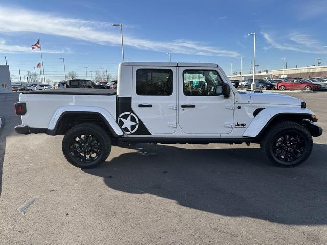 new 2025 Jeep Gladiator car, priced at $42,195