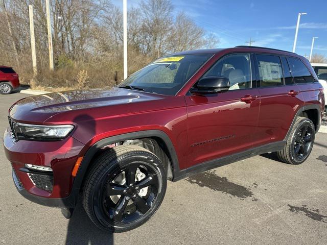 new 2025 Jeep Grand Cherokee car, priced at $51,904