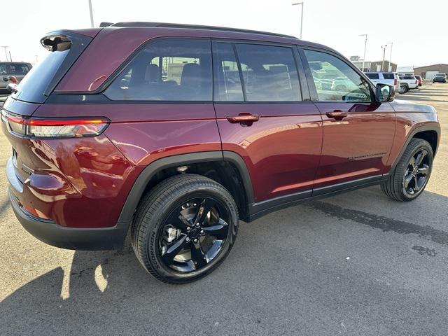 new 2025 Jeep Grand Cherokee car, priced at $51,904