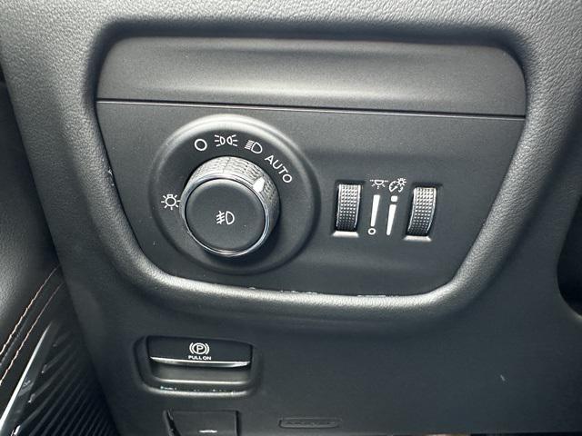 new 2025 Jeep Grand Cherokee car, priced at $63,406