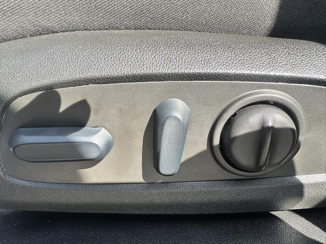 used 2023 Chevrolet Equinox car, priced at $20,000