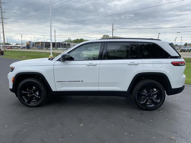 new 2024 Jeep Grand Cherokee car, priced at $44,370