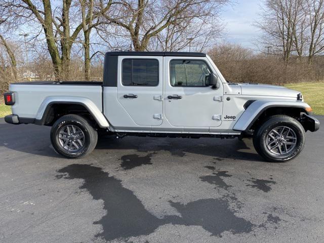 new 2024 Jeep Gladiator car, priced at $38,617