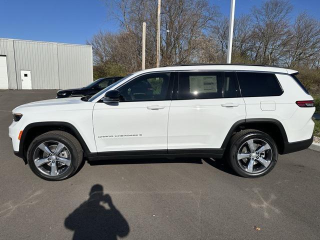 new 2025 Jeep Grand Cherokee L car, priced at $49,799