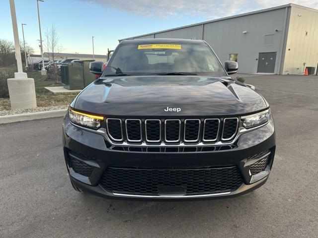 new 2025 Jeep Grand Cherokee car, priced at $41,022