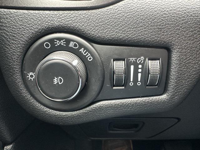 used 2022 Jeep Cherokee car, priced at $28,491