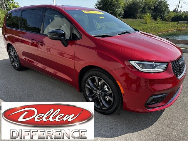 new 2026 Chrysler Pacifica car, priced at $46,179
