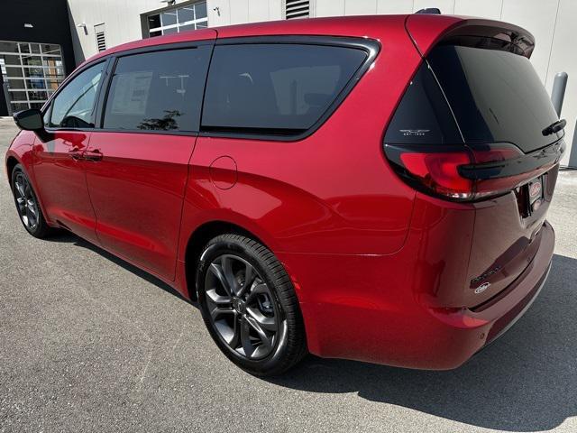new 2026 Chrysler Pacifica car, priced at $46,179