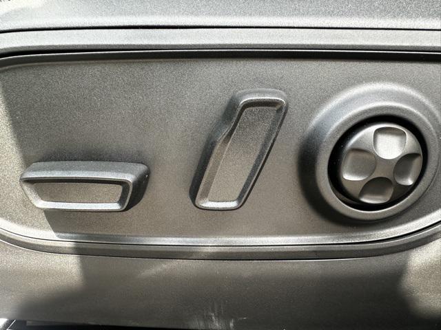 new 2025 Jeep Grand Cherokee L car, priced at $46,043
