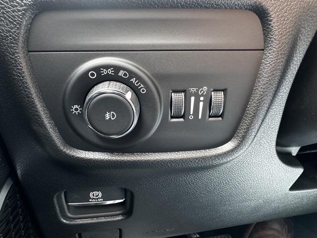 new 2025 Jeep Grand Cherokee L car, priced at $46,043