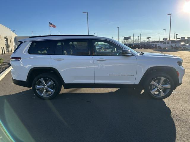 new 2025 Jeep Grand Cherokee L car, priced at $54,004