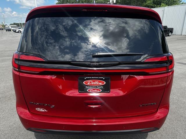 new 2025 Chrysler Pacifica car, priced at $47,364
