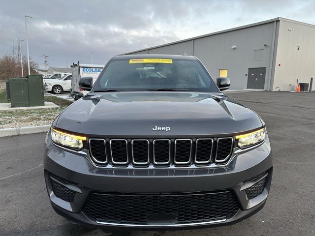 new 2025 Jeep Grand Cherokee car, priced at $41,022