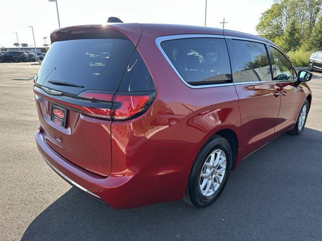 new 2025 Chrysler Pacifica car, priced at $43,196