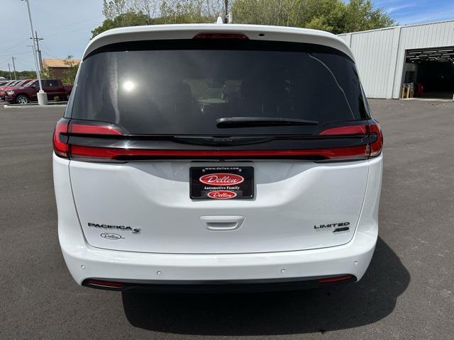 used 2022 Chrysler Pacifica car, priced at $39,000