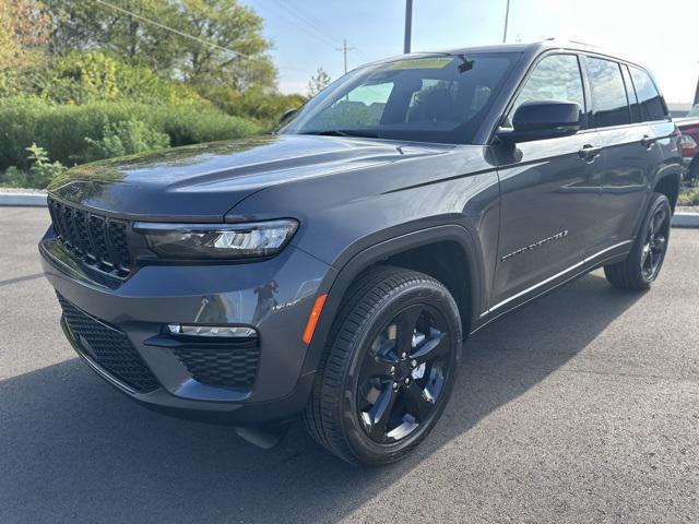 new 2025 Jeep Grand Cherokee car, priced at $47,008