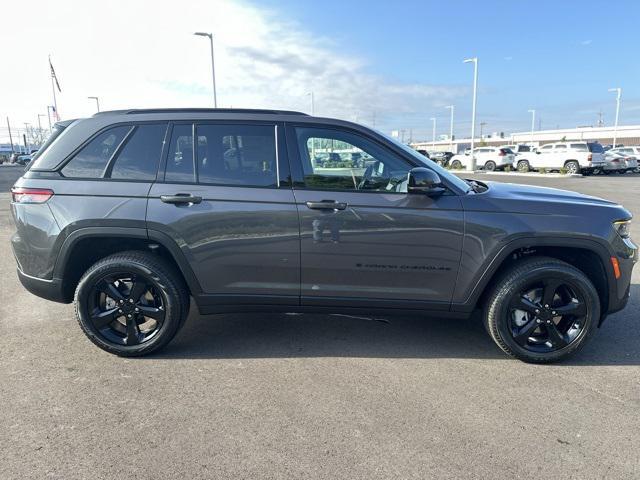 new 2025 Jeep Grand Cherokee car, priced at $47,008