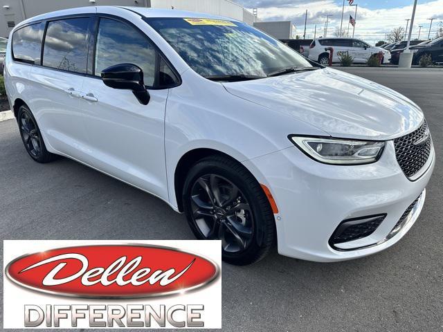 new 2026 Chrysler Pacifica car, priced at $40,758