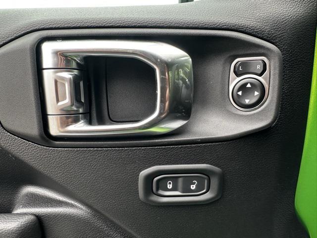 new 2025 Jeep Wrangler car, priced at $45,359
