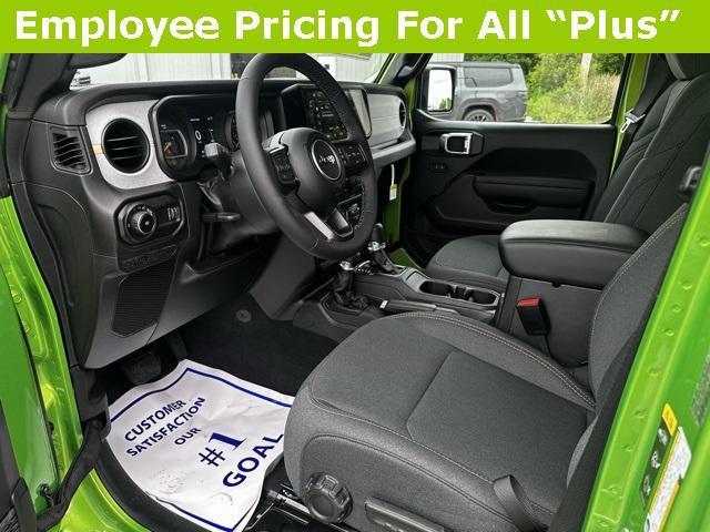 new 2025 Jeep Wrangler car, priced at $44,594