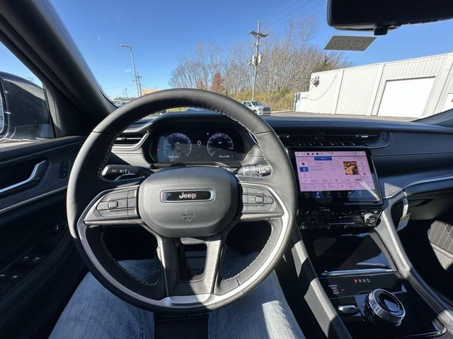 new 2025 Jeep Grand Cherokee car, priced at $51,368