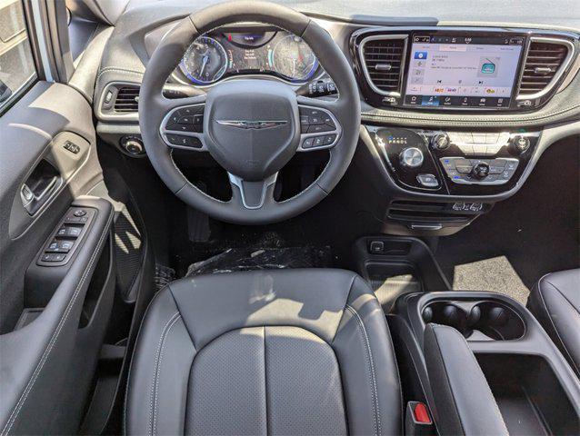 new 2025 Chrysler Pacifica car, priced at $39,700