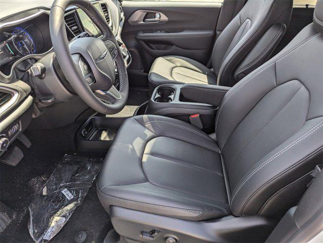 new 2025 Chrysler Pacifica car, priced at $39,700