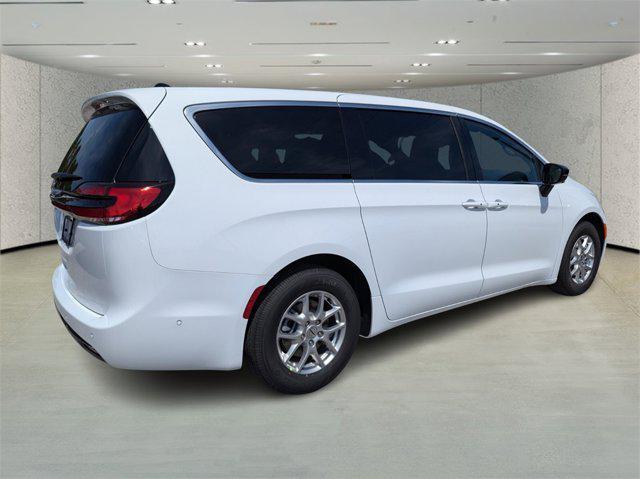 new 2025 Chrysler Pacifica car, priced at $39,700