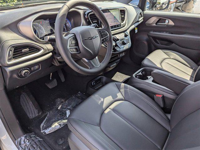 new 2025 Chrysler Pacifica car, priced at $39,700